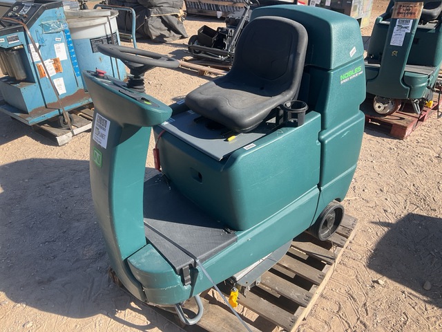 Tennant Nobles Speed Scrub Floor Scrubber