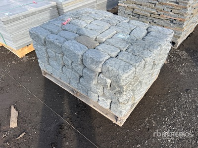 Quantity of (1) Pallets of Tumbled Bluestone Belgium Blocks Divers - Équipement d'aménagement paysagé