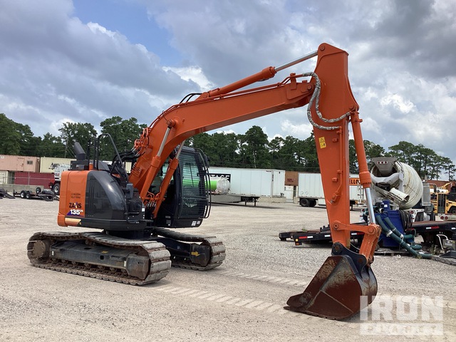EXCAVADORA 2021 HITACHI ZX135US6