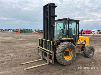 2018 JCB 940-4 8000 lb 4x4 Chariot élévateur tout terrain