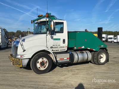 2017 International 8600 Transtar 4x2 Toter Truck