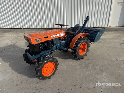 Kubota B6000 4WD Tracteur Utilitaire جرار متعدد الاستخدامات