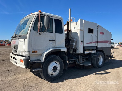 Elgin Eagle on 2009 Nissan UD3000 Veegwagen
