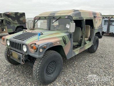 2003 AM General M1097A2 HMMWV 4 Door Hard Top w/Helmet Top