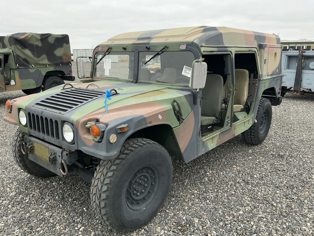 2003 AM General M1097A2 HMMWV 4 Door Hard Top w/Helmet Top