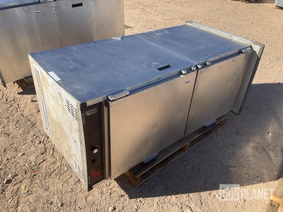 Cres Cor H137SUA12CD Insulated Mobile Heated Cabinet