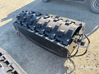 2026 GIYI GY-CW70 59 in Rodillo vibrador para minicargadora (Unused)