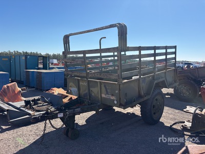 1987 Fruehauf M-104 Cargo Trailer