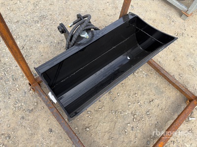 2026 GIYI GY-D3T 32 in Hydraulic Tilting Excavator Bucket - Fits Cat 3 - 5 ton (Unused)