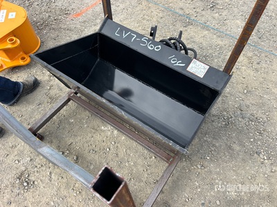 2026 GIYI GY-D5T 35 in Hydraulic Tilting Excavator Bucket - Fits Cat 3 - 5 ton (Unused)