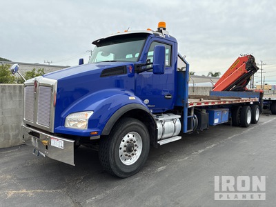 2017 Palfinger PK30002 21160 lb Knuckle Boom on 2017 Kenworth T880 6x4 Camion plataforma con grua