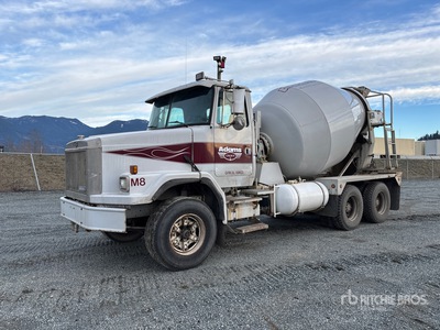 1992 White/GMC ACL 6x4 Mixer Truck