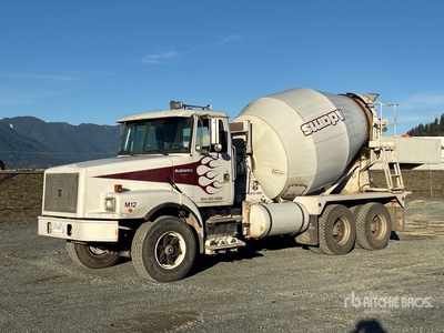 2001 Volvo WG 6x4 Mixer Truck