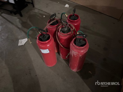 Quantity of (5) Water Canisters Divers - Équipement d'eau