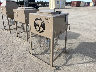 Big Daddy Feeders 500 LB Solar Deer Corn Feeder (Unused)