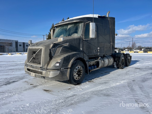 4V4NC9KL7HN986266 Volvo Vnl Photo 1
