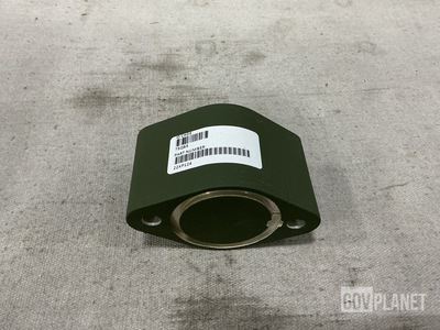 (41) Oshkosh 22KP124 Rotating Shaft Eye Brackets