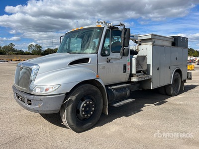 2005 International 4300 4x2 Servicewagen