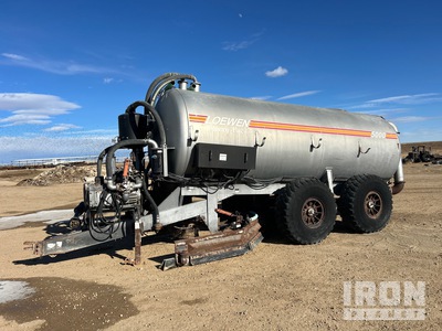 2007 Loewen 5000 Honey Vac 3.4 lb Tow-Behind Manure Vacuum