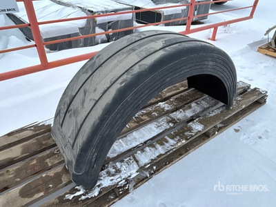 Quantity of (6) Heartland Plastic Fenders