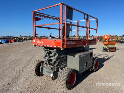 2016 Skyjack 6832RT 4x4 Diesel Elevador de tijera