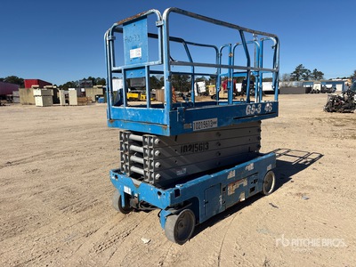 2017 Genie GS3246 Electric シザーリフト