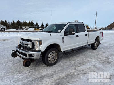 2019 Ford F-350 XLT 4x4 Crew Cab Hi-Rail Ophalen