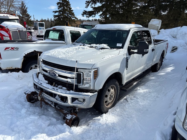 2019 Ford F-350 XLT 4x4 Crew Cab Pickup