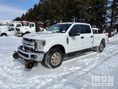 2019 Ford F-350 XLT 4x4 Crew Cab Pickup