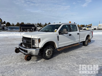 2018 Ford F-350 XL 4x4 Crew Cab H-Rail Pickup