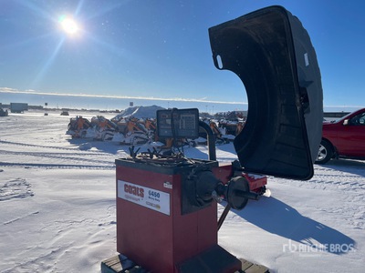 Coats 1300 Direct Drive 2D Wheel Balancer