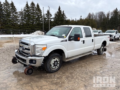 2015 Ford F-350 XLT 4x4 Crew Cab Hi-Rail Pickup