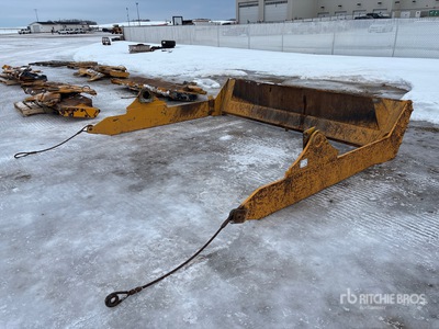 Volvo 45 Ton Tail Gate ادوات صناعية متنوعة