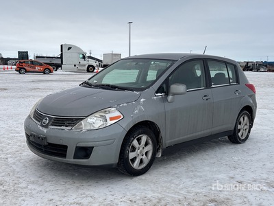 2009 Nissan Versa SL Automobile