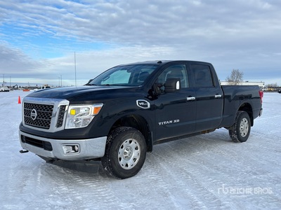 2018 Nissan Titan XD SV 4x4 Crew Cab Pickup