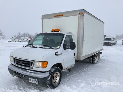 2007 Ford E-450 Econoline 4x2 Van Truck