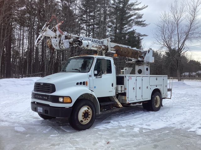 2002 Terex Telelect Commander C4047 on 2002 Sterling M7500 4x2 Digger Derrick Truck