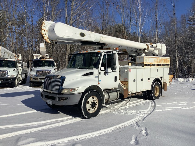 Altec on 2014 International 4300 4x2 Bucket Truck