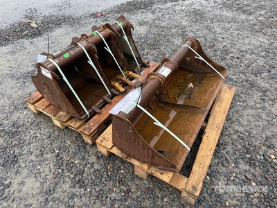 Quantity of (4) 1400-450-300-250 mm エクスカベーター用バケット