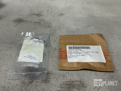 (29) Assorted 79717007-006 Screw Assemblies