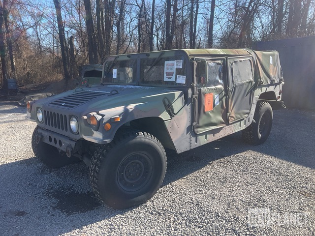 1991 AM General M1097R1 HMMWV 4 Door Soft Top w/Truck Body