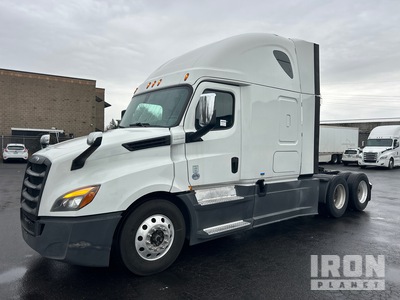 2019 Freightliner Cascadia 126 6x4 T/A Sleeper Truck Tractor