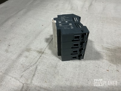 (31) Schneider Electric DF103N Block Fuseholders