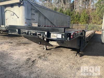 2017 Landoll 455A 55 ton 43 ft Tri/A Sliding Axle Trailer