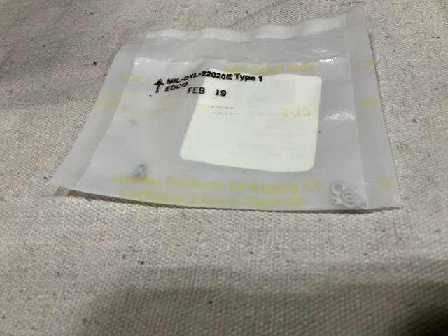 (3,356) Alek Industries 8215934 Terminal Lugs