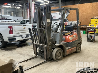 1997 (unverified) Toyota 42-6FGU18 2640 lb Cushion Tire Forklift