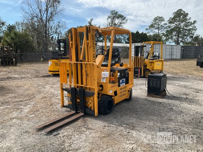 Hyster E60XL Electric Forklift