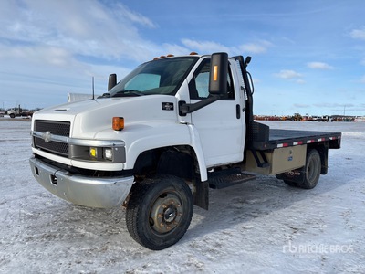 2008 Chevrolet C4500 4x4 Ciężarówka z płaską platformą