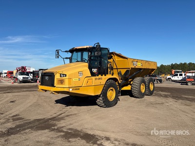 2021 Cat 730 Knickgelenkter Muldenkipper