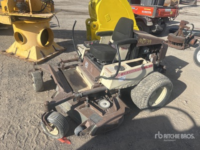 Grasshopper 428D 4x2 Zero-Turn Lawn Mower